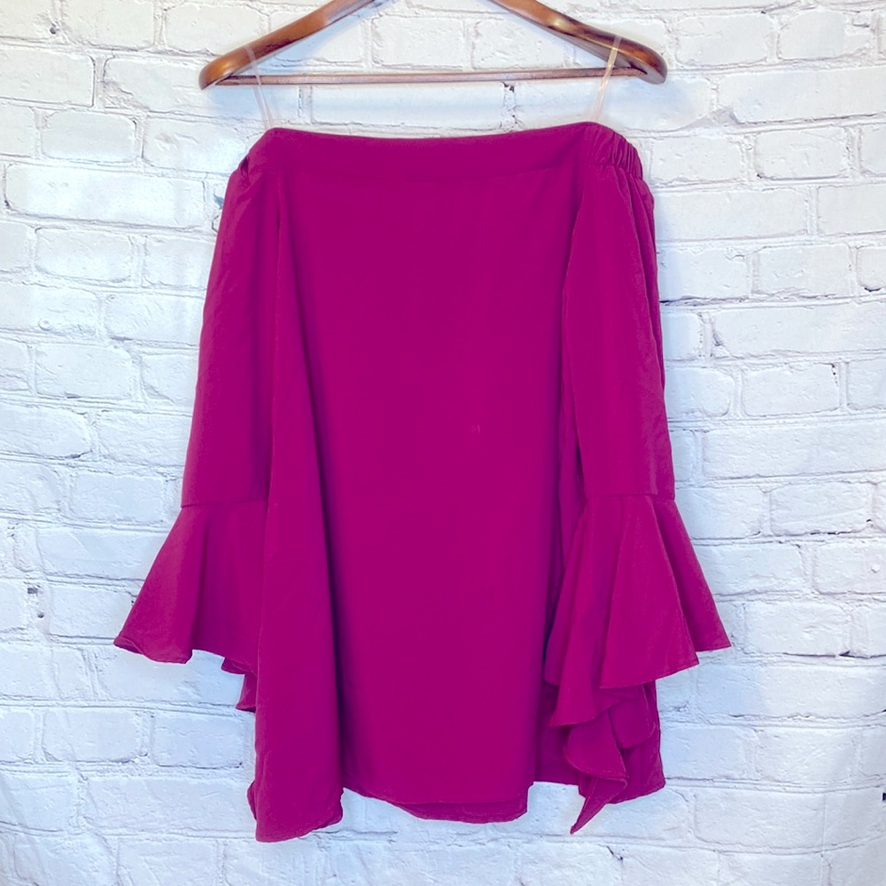 1.4.3. Story By Lineup Off The Shoulder Plum Color Top Size Large